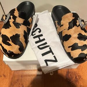 Schutz calfskin leopard print mules!